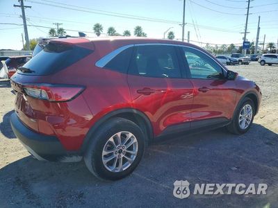 Trzecie zdjęcie samochodu z tyłu: 2020 FORD ESCAPE SE VIN:1FMCU9G69LUB31954 - miniatura