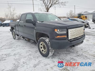 Czwarte zdjęcie samochodu z boku: 2016 CHEVROLET SILVERADO K1500 VIN:1GCVKNEC6GZ236917 - miniatura