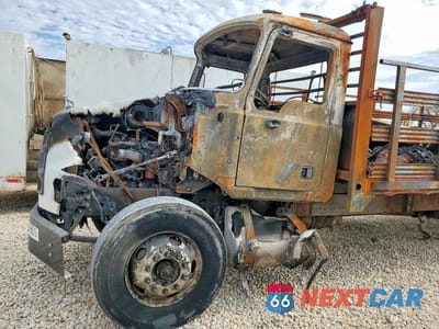 Zdjęcie 9 z 10 samochodu: 2024 MACK MD FLATBED TRUCK WITH CRASH ATTENUATOR VIN:1M2MDBAA1RS009649 - miniatura