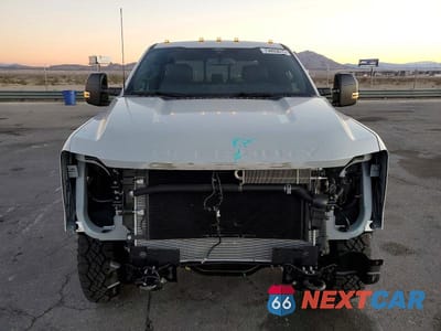 Piąte zdjęcie samochodu w środku: 2026 FORD F350 SUPER DUTY VIN:1FT8W3BM4TEC37763 - miniatura