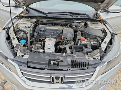 Zdjęcie 11 z 14 samochodu: 2015 HONDA ACCORD LX VIN:1HGCR2F32FA034932 - miniatura