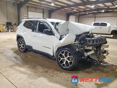 Czwarte zdjęcie samochodu z boku: 2024 JEEP COMPASS LATITUDE VIN:3C4NJDBN3RT598863 - miniatura