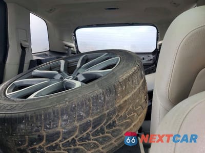 Zdjęcie 10 z 13 samochodu: 2016 VOLVO XC90 T6 VIN:YV4A22PKXG1054408 - miniatura