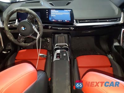 Zdjęcie 8 z 12 samochodu: 2025 BMW X2 XDRIVE28I VIN:WBX63GM03S5333693 - miniatura