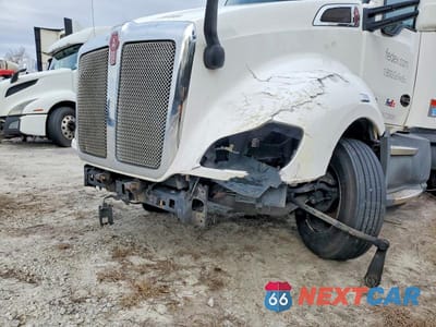 Zdjęcie 9 z 10 samochodu: 2019 KENWORTH CONSTRUCTION T680 VIN:1XKYA48X1KJ297306 - miniatura