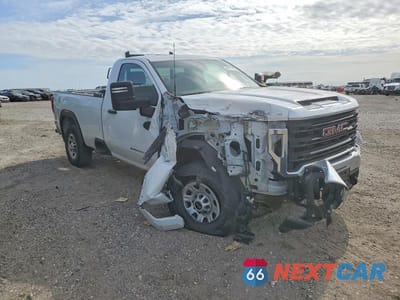 Czwarte zdjęcie samochodu z boku: 2022 GMC SIERRA K2500 HEAVY DUTY VIN:1GT39LE72NF275755 - miniatura