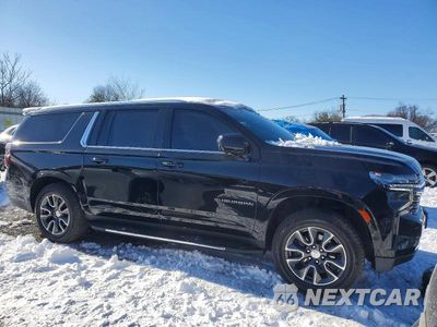 Czwarte zdjęcie samochodu z boku: 2021 CHEVROLET SUBURBAN K1500 LT VIN:1GNSKCKD2MR381816 - miniatura