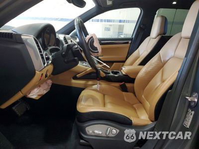 Zdjęcie 7 z 16 samochodu: 2016 PORSCHE CAYENNE S VIN:WP1AB2A26GLA97058 - miniatura