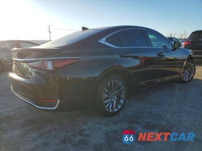 Trzecie zdjęcie samochodu z tyłu: 2025 LEXUS ES 300H LUXURY VIN:58AEA1C17SU067661 - miniatura