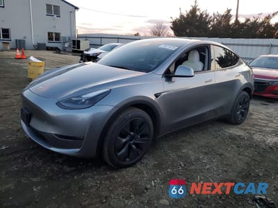 2025 TESLA MODEL Y 7SAYGDEE2SA361213 - główne zdjęcie licytacji z USA - miniatura
