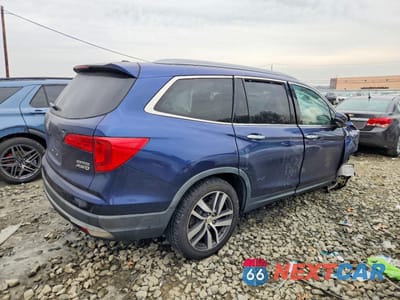 Trzecie zdjęcie samochodu z tyłu: 2017 HONDA PILOT TOURING VIN:5FNYF6H93HB100663 - miniatura