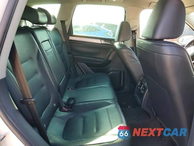 Zdjęcie 11 z 12 samochodu: 2011 VOLKSWAGEN TOUAREG V6 TDI VIN:WVGFK9BP3BD002898 - miniatura
