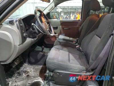 Zdjęcie 7 z 13 samochodu: 2011 CHEVROLET SILVERADO K1500 VIN:1GCRKPEA0BZ211709 - miniatura