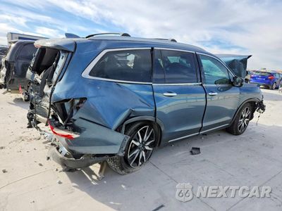 Trzecie zdjęcie samochodu z tyłu: 2019 HONDA PILOT TOURING VIN:5FNYF5H95KB017530 - miniatura