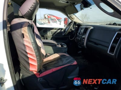 Zdjęcie 10 z 12 samochodu: 2014 RAM 5500 VIN:3C7WRMBL1EG188726 - miniatura