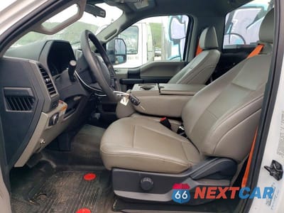 Zdjęcie 7 z 12 samochodu: 2022 FORD 550 UTILITY / SERVICE TRUCK VIN:1FDUF5GN9NEG19412 - miniatura