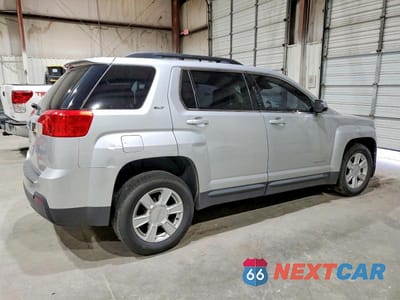 Trzecie zdjęcie samochodu z tyłu: 2013 GMC TERRAIN SLT VIN:2GKALUEK0D6353255 - miniatura