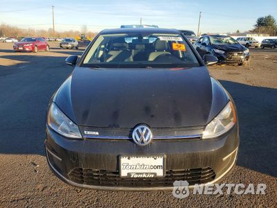 Piąte zdjęcie samochodu w środku: 2016 VOLKSWAGEN E-GOLF SE VIN:WVWKP7AU1GW900816 - miniatura