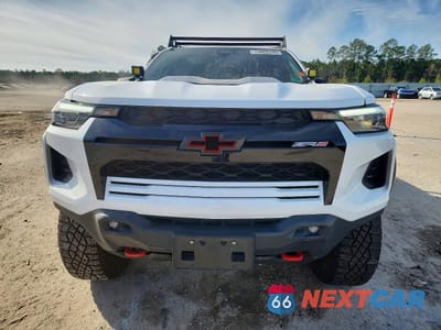 Piąte zdjęcie samochodu w środku: 2023 CHEVROLET COLORADO ZR2 VIN:1GCPTFEK8P1262226 - miniatura