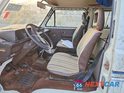 Zdjęcie 7 z 12 samochodu: 1984 VOLKSWAGEN VANAGON CAMPMOBILE VIN:WV2ZB0253EH057619 - miniatura