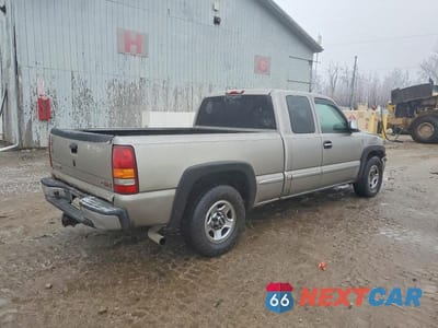 Trzecie zdjęcie samochodu z tyłu: 2002 GMC NEW SIERRA C1500 VIN:2GTEC19V621116523 - miniatura