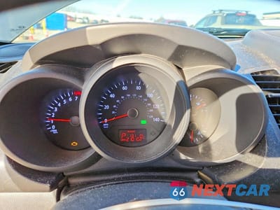 Zdjęcie 9 z 12 samochodu: 2013 KIA SOUL VIN:KNDJT2A5XD7610387 - miniatura