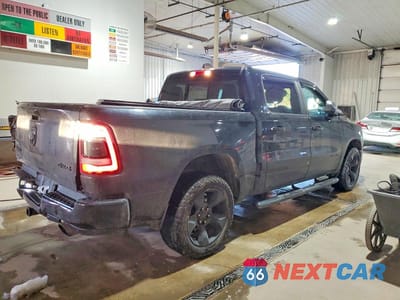 Trzecie zdjęcie samochodu z tyłu: 2019 RAM 1500 BIG HORN VIN:1C6SRFFT0KN536012 - miniatura