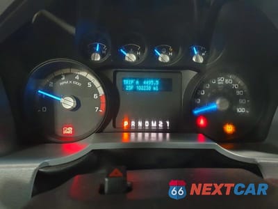 Zdjęcie 9 z 11 samochodu: 2012 FORD F350 SUPER DUTY FLATBED TRUCK VIN:1FD8W3F67CEA33594 - miniatura