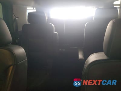 Zdjęcie 10 z 15 samochodu: 2018 CHEVROLET TAHOE K1500 PREMIER VIN:1GNSKCKJ4JR391796 - miniatura