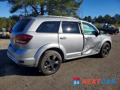 Trzecie zdjęcie samochodu z tyłu: 2020 DODGE JOURNEY CROSSROAD VIN:3C4PDCGB1LT272723 - miniatura