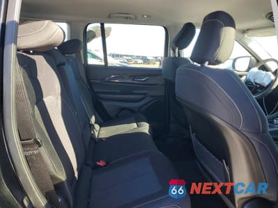 Zdjęcie 11 z 13 samochodu: 2023 JEEP GRAND CHEROKEE LAREDO VIN:1C4RJHAG9PC527154 - miniatura