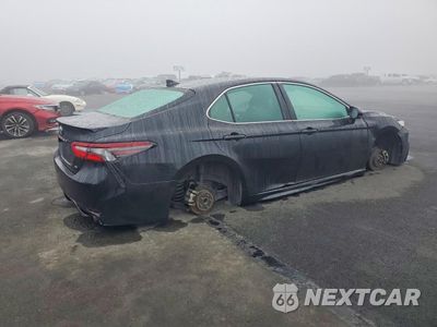 Trzecie zdjęcie samochodu z tyłu: 2021 TOYOTA CAMRY SE VIN:4T1G11AK0MU523028 - miniatura