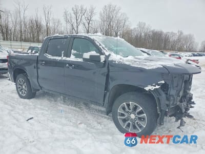 Czwarte zdjęcie samochodu z boku: 2023 CHEVROLET SILVERADO K1500 LT-L VIN:3GCPDKEK9PG232918 - miniatura