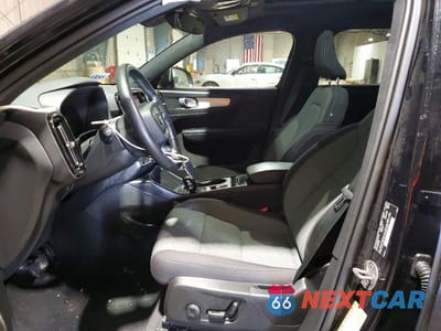 Zdjęcie 7 z 13 samochodu: 2024 VOLVO XC40 CORE VIN:YV4L12UK1R2334585 - miniatura