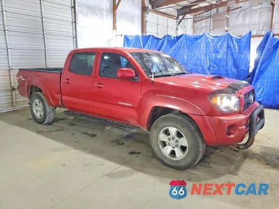 Czwarte zdjęcie samochodu z boku: 2011 TOYOTA TACOMA DOUBLE CAB LONG BED VIN:3TMMU4FN2BM036031 - miniatura