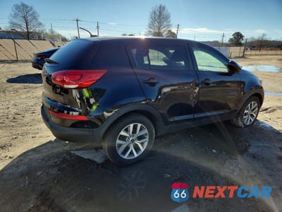 Trzecie zdjęcie samochodu z tyłu: 2016 KIA SPORTAGE LX VIN:KNDPB3AC0G7856998 - miniatura