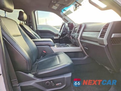 Piąte zdjęcie samochodu w środku: 2017 FORD F350 SUPER DUTY VIN:1FT8W3DT2HEE79849 - miniatura