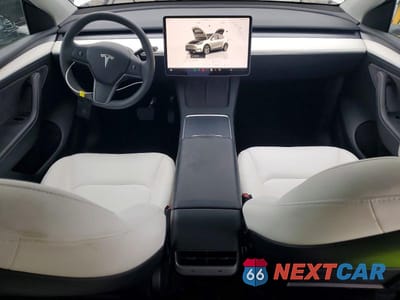 Zdjęcie 8 z 12 samochodu: 2024 TESLA MODEL Y VIN:7SAYGDED7RF096969 - miniatura