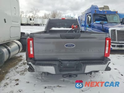 Zdjęcie 6 z 13 samochodu: 2024 FORD F350 SUPER - SEMI TRUCK VIN:1FT8W3DT4REF70462 - miniatura