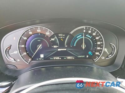 Zdjęcie 9 z 12 samochodu: 2019 BMW 5 SERIES VIN:WBAJA9C58KB253908 - miniatura