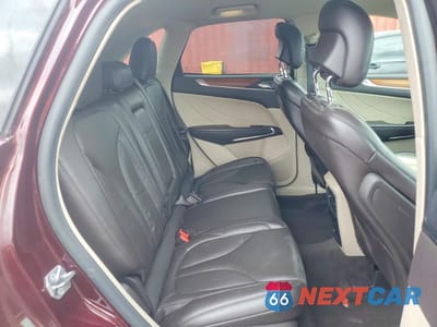 Zdjęcie 11 z 14 samochodu: 2019 LINCOLN MKC SELECT VIN:5LMCJ2C91KUL18200 - miniatura