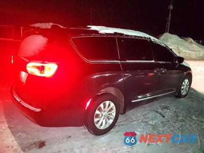 Trzecie zdjęcie samochodu z tyłu: 2018 CHRYSLER PACIFICA TOURING L VIN:2C4RC1BG1JR123411 - miniatura