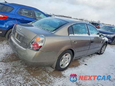 Trzecie zdjęcie samochodu z tyłu: 2004 NISSAN ALTIMA 2.5 VIN:1N4AL11D84C114440 - miniatura