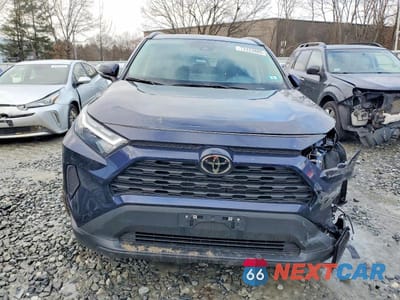 Piąte zdjęcie samochodu w środku: 2025 TOYOTA RAV4 XLE VIN:2T3P1RFV8SW562990 - miniatura