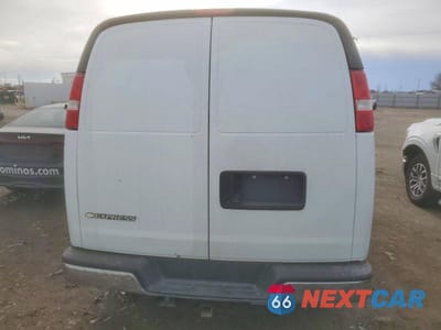 Zdjęcie 6 z 14 samochodu: 2022 CHEVROLET EXPRESS G2500 DELIVERY VAN VIN:1GCWGAF75N1213351 - miniatura