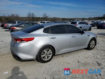 Trzecie zdjęcie samochodu z tyłu: 2017 KIA OPTIMA LX VIN:KNAGT4L3XH5147554 - miniatura