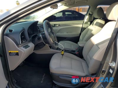 Zdjęcie 7 z 12 samochodu: 2017 HYUNDAI ELANTRA SE VIN:KMHD74LF4HU399936 - miniatura