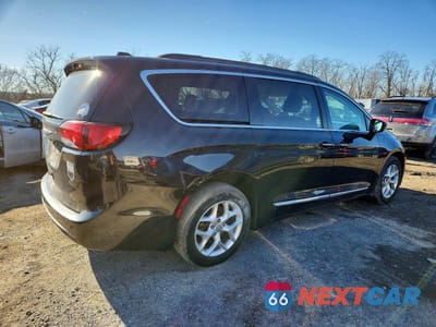 Trzecie zdjęcie samochodu z tyłu: 2017 CHRYSLER PACIFICA TOURING L VIN:2C4RC1BG5HR725691 - miniatura