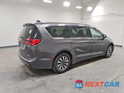 Trzecie zdjęcie samochodu z tyłu: 2023 CHRYSLER PACIFICA HYBRID TOURING L VIN:2C4RC1L72PR523033 - miniatura