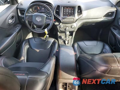 Zdjęcie 8 z 13 samochodu: 2019 JEEP CHEROKEE TRAILHAWK VIN:1C4PJMBXXKD468682 - miniatura
